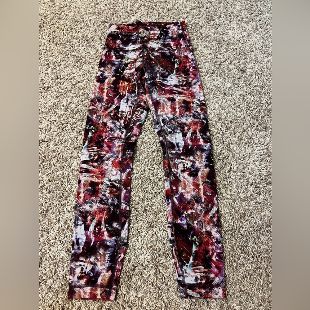 Lululemon Wunder Train. Urbantricity Multi color. Size 4.
